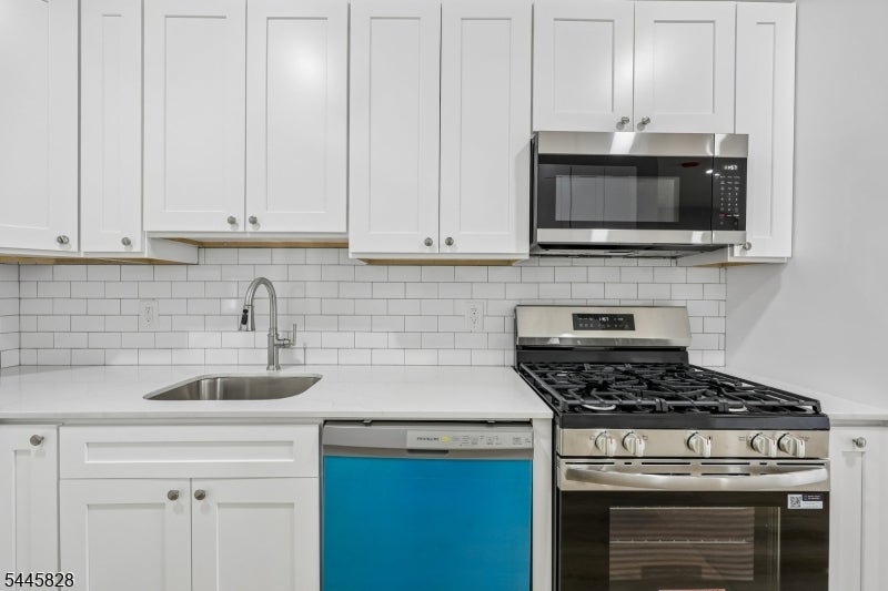 7 Terrace Pl
