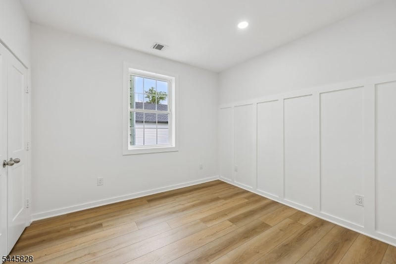 7 Terrace Pl