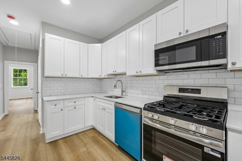 7 Terrace Pl