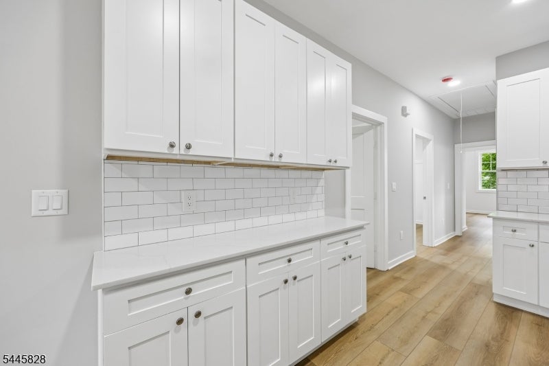 7 Terrace Pl