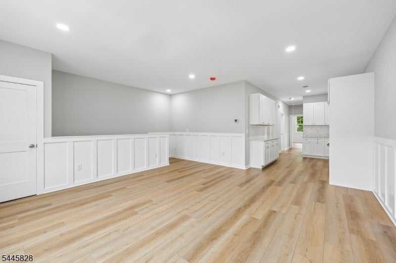 7 Terrace Pl