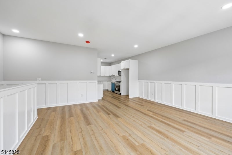 7 Terrace Pl