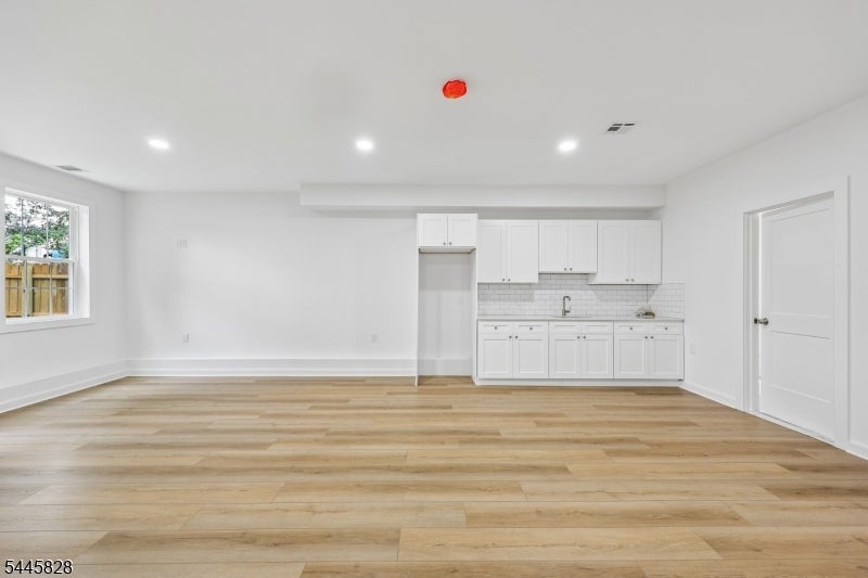 7 Terrace Pl