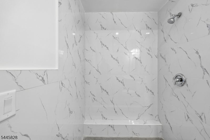 7 Terrace Pl