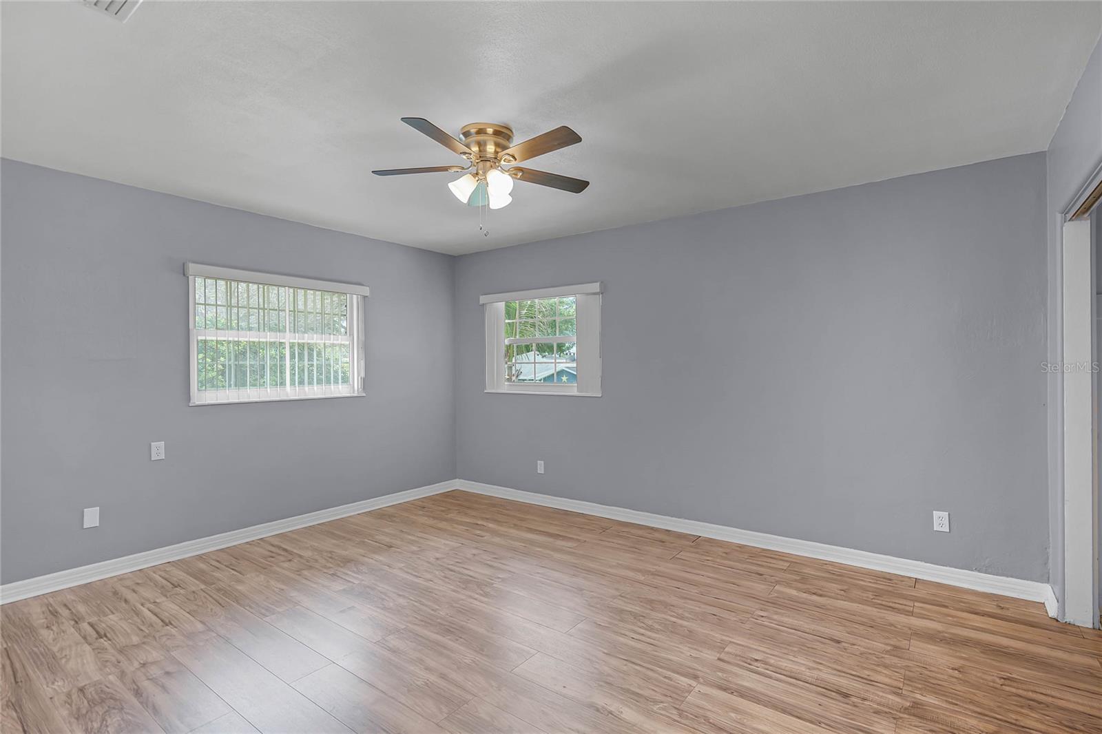 2580 E LAKE HARTRIDGE DR