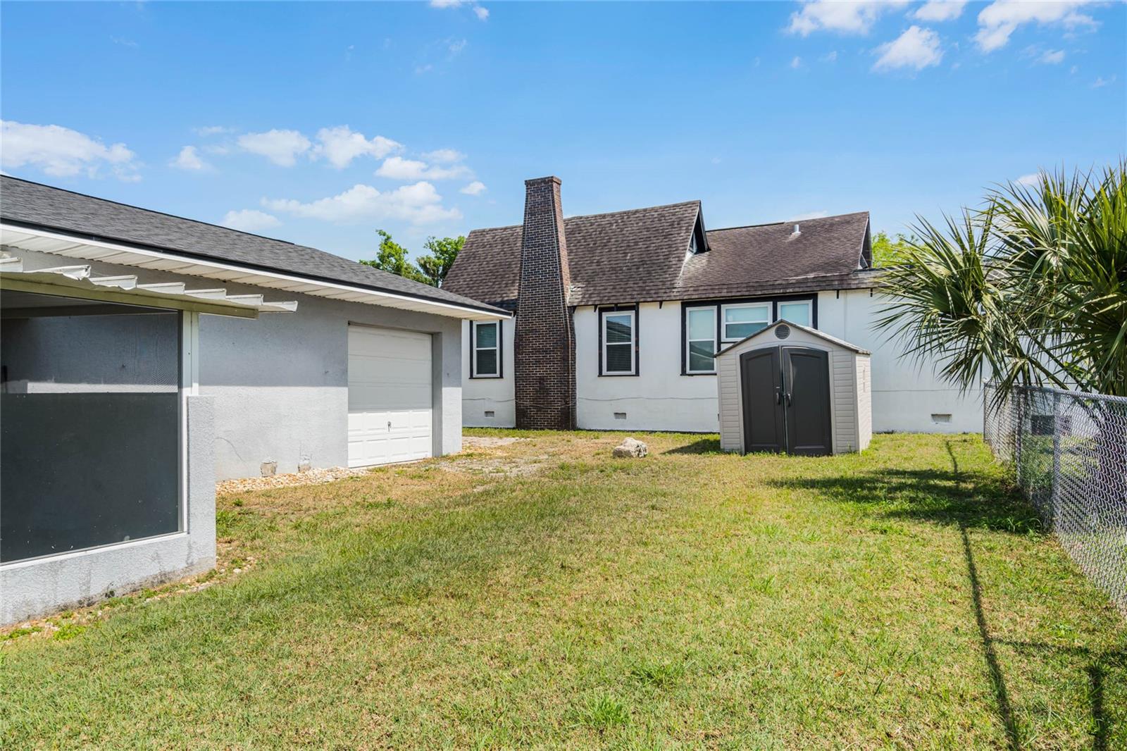 2580 E LAKE HARTRIDGE DR