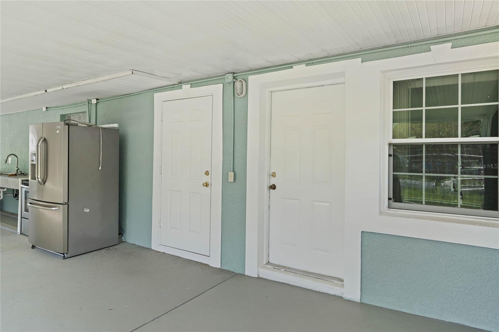 2580 E LAKE HARTRIDGE DR