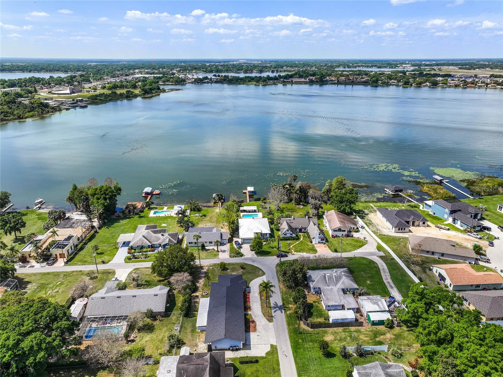 2580 E LAKE HARTRIDGE DR