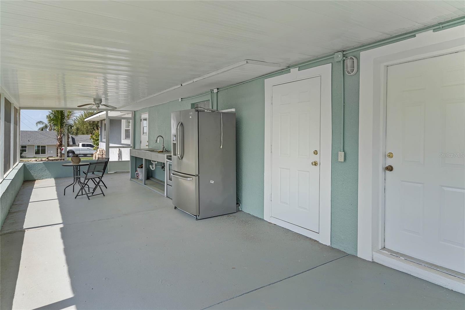 2580 E LAKE HARTRIDGE DR