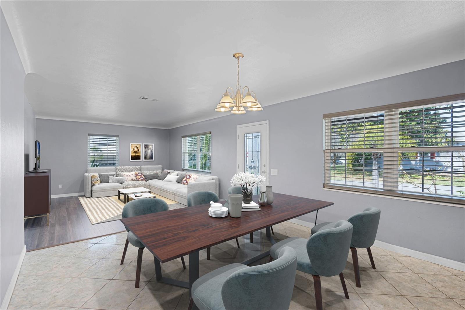 2580 E LAKE HARTRIDGE DR