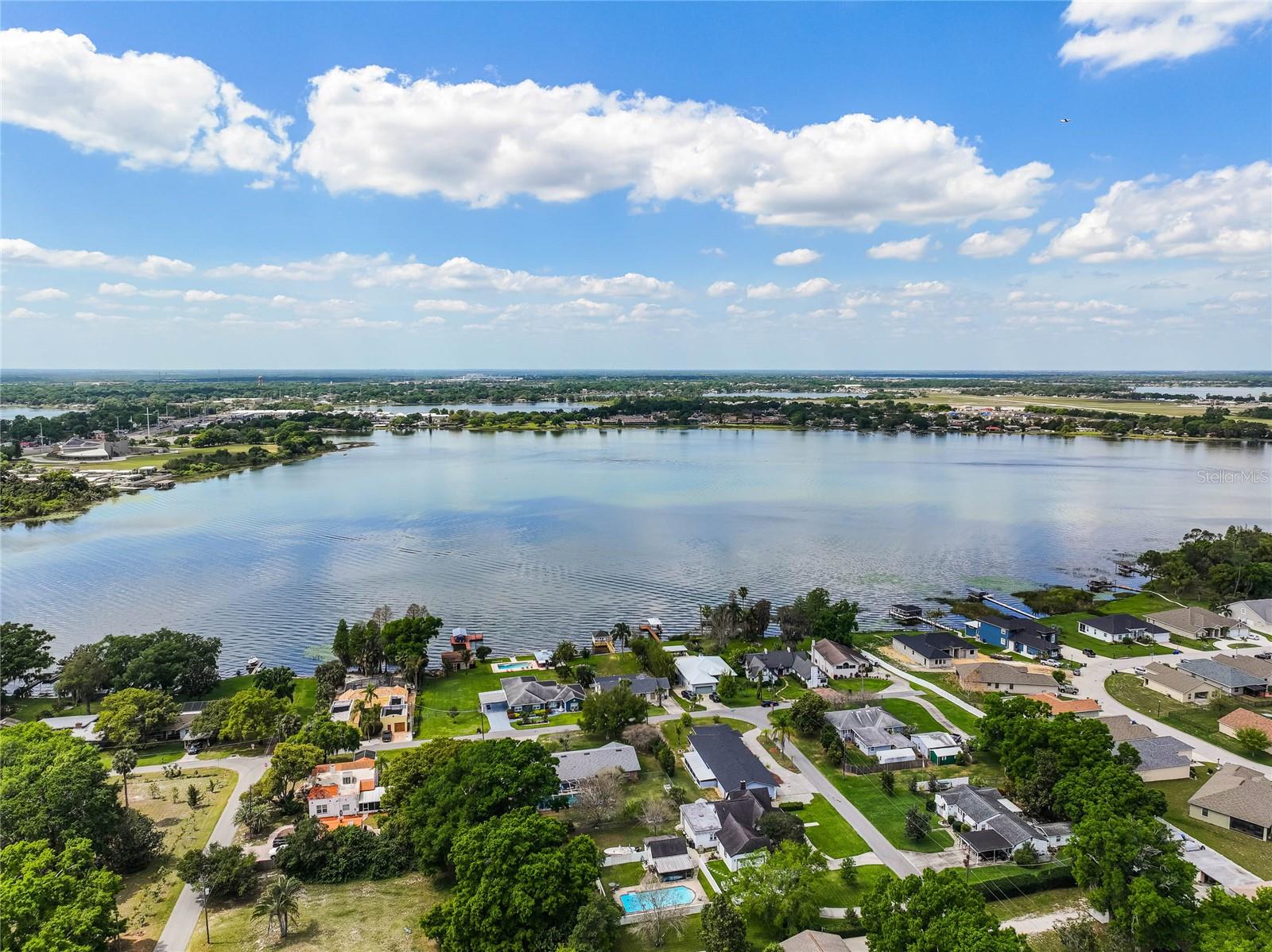 2580 E LAKE HARTRIDGE DR