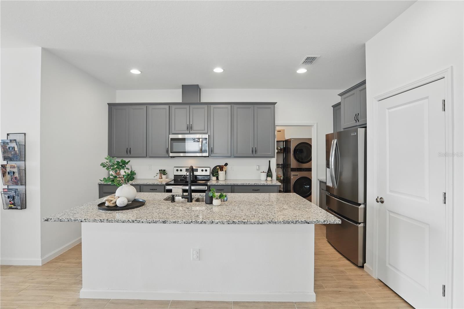 4338 DAVOS DR