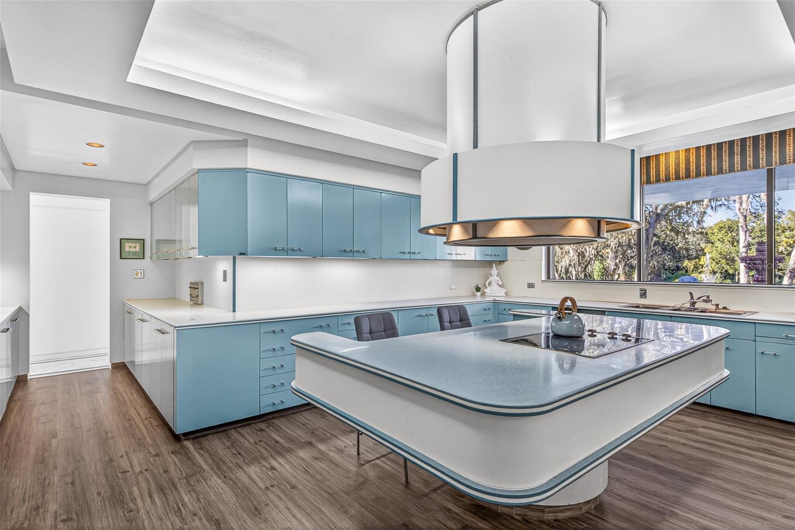 812 SWEETWATER CLUB BLVD