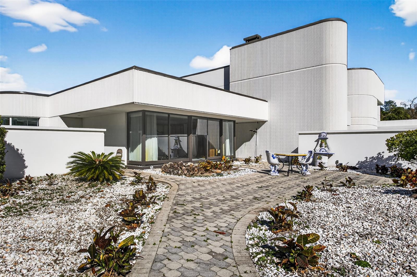 812 SWEETWATER CLUB BLVD