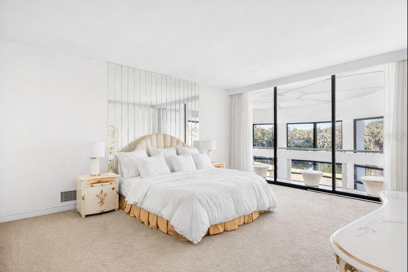 812 SWEETWATER CLUB BLVD