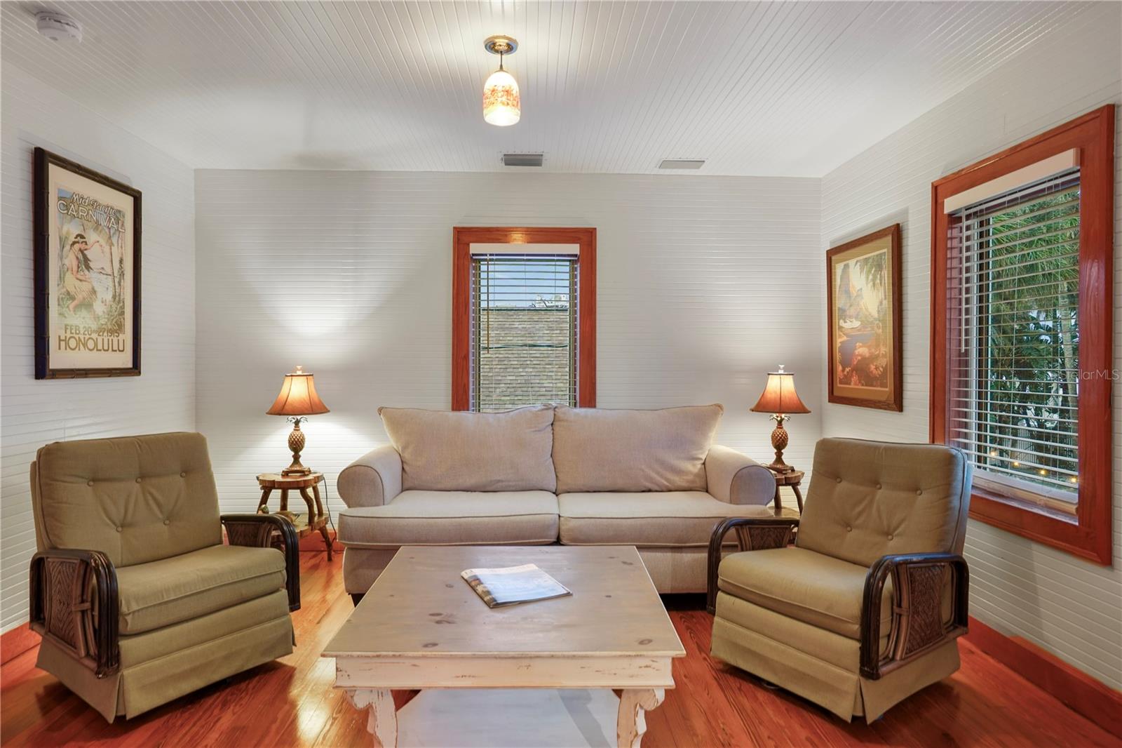 702 PASS A GRILLE WAY