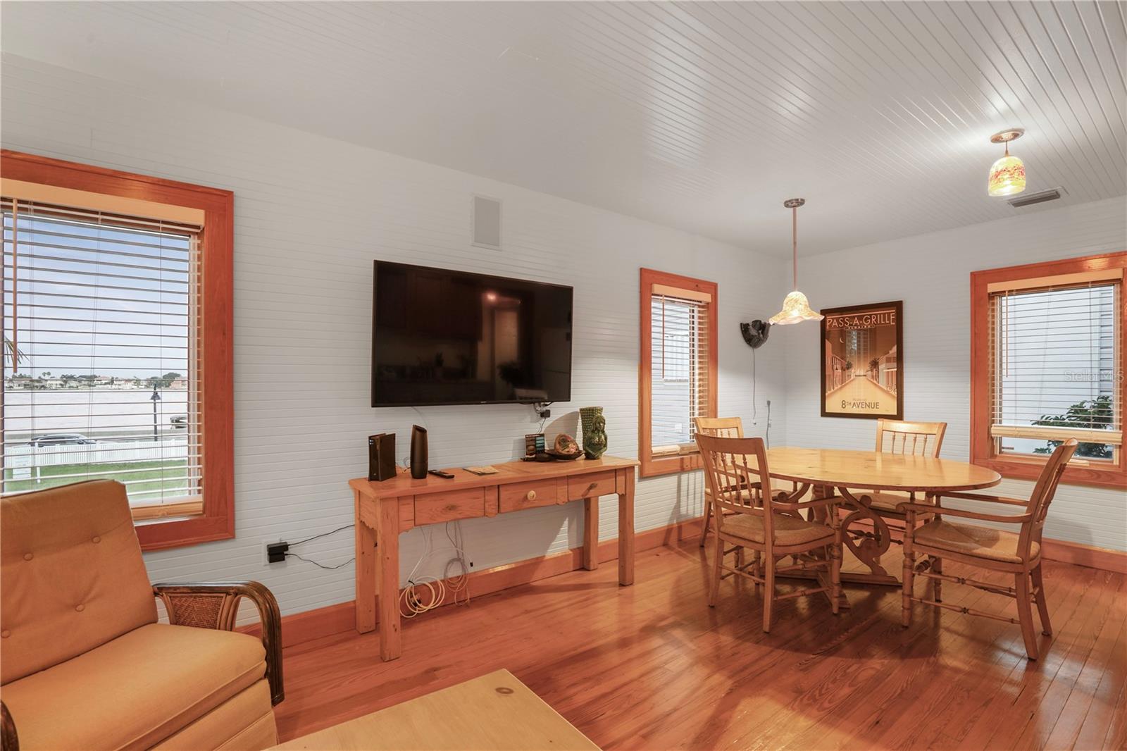 702 PASS A GRILLE WAY