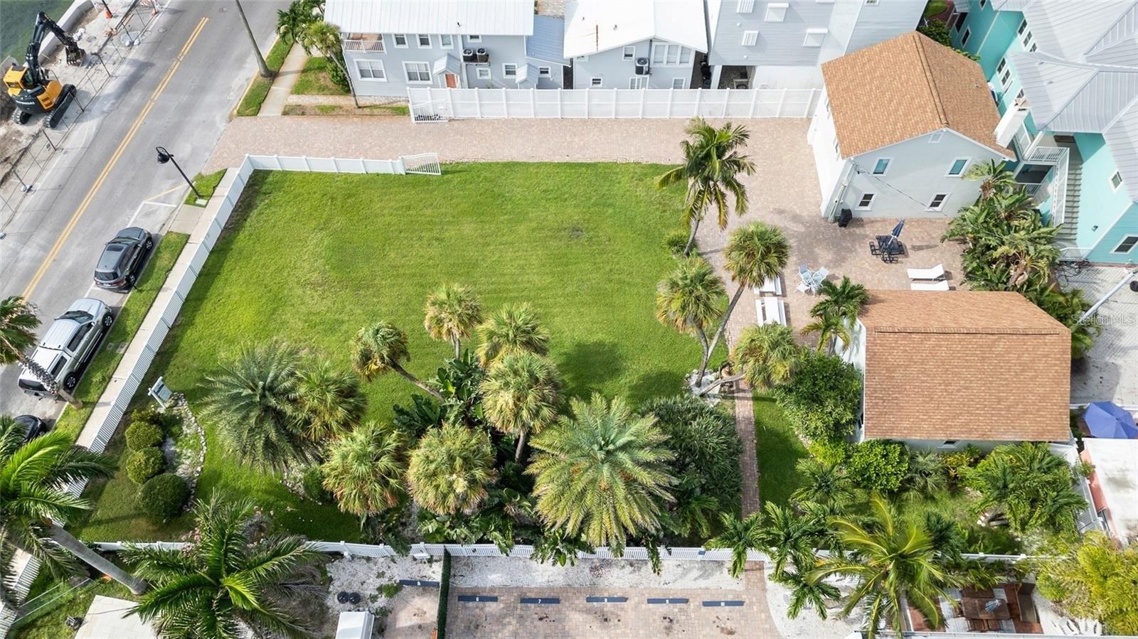 702 PASS A GRILLE WAY