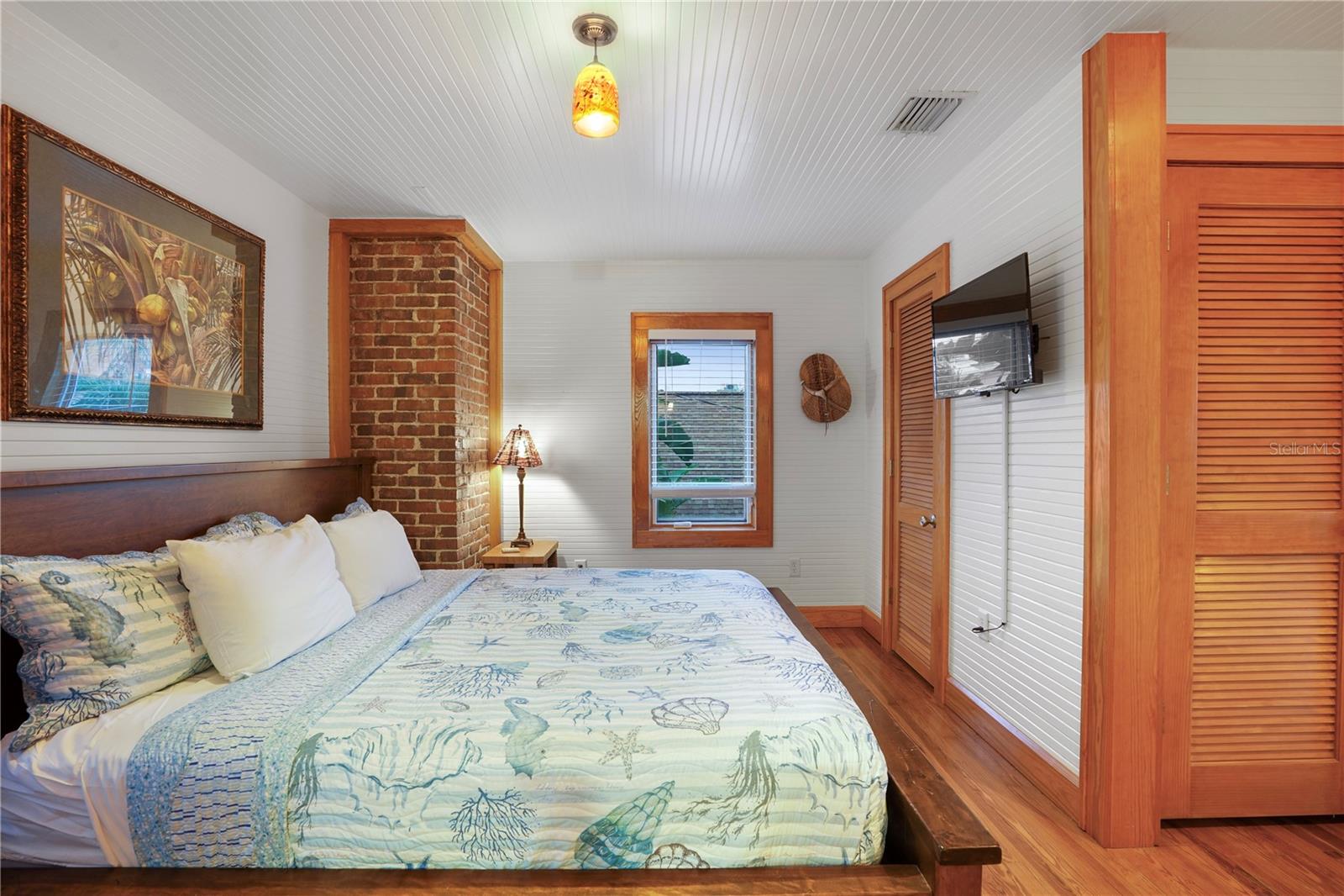 702 PASS A GRILLE WAY