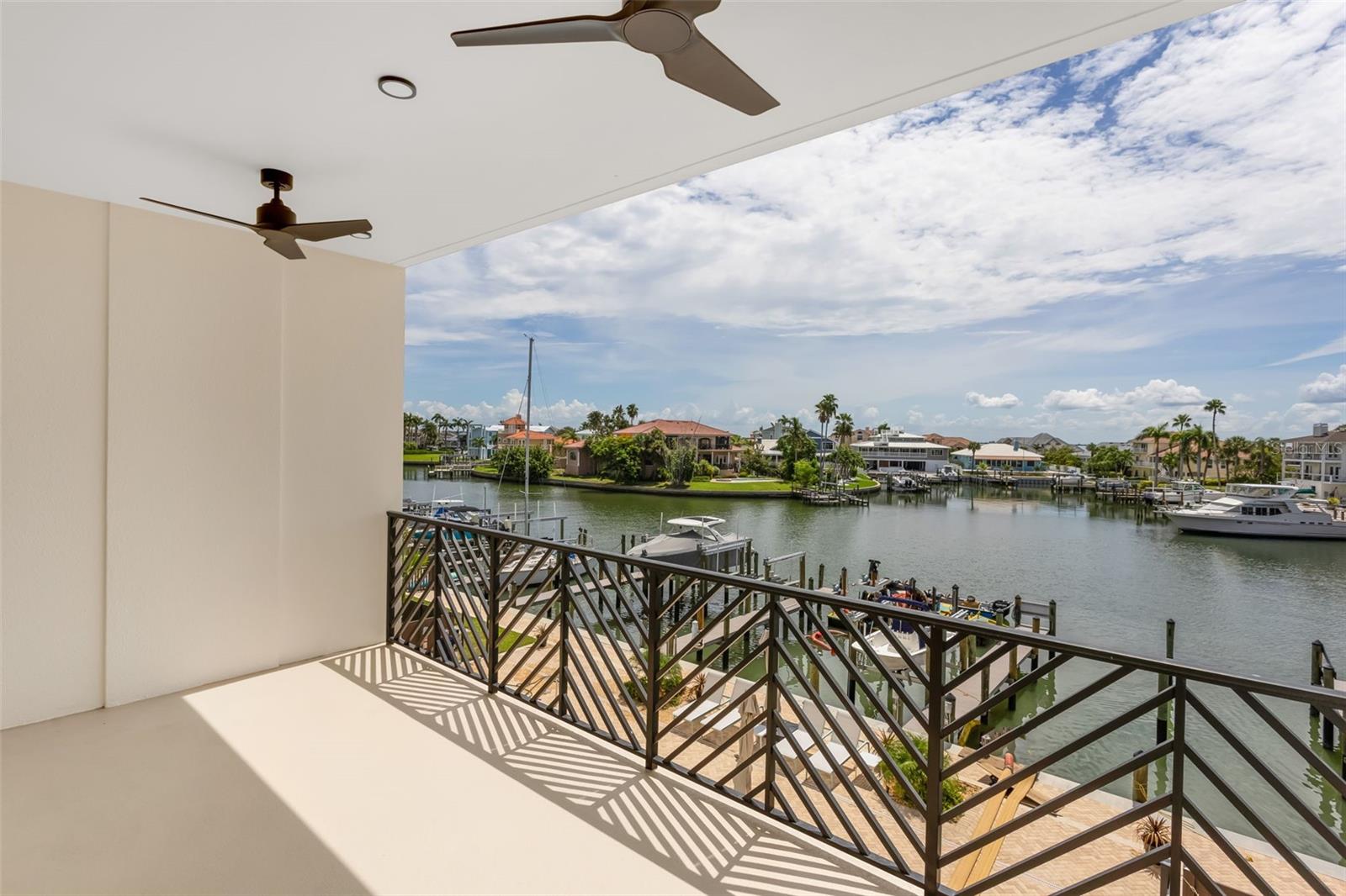 455 PINELLAS BAYWAY S #3B