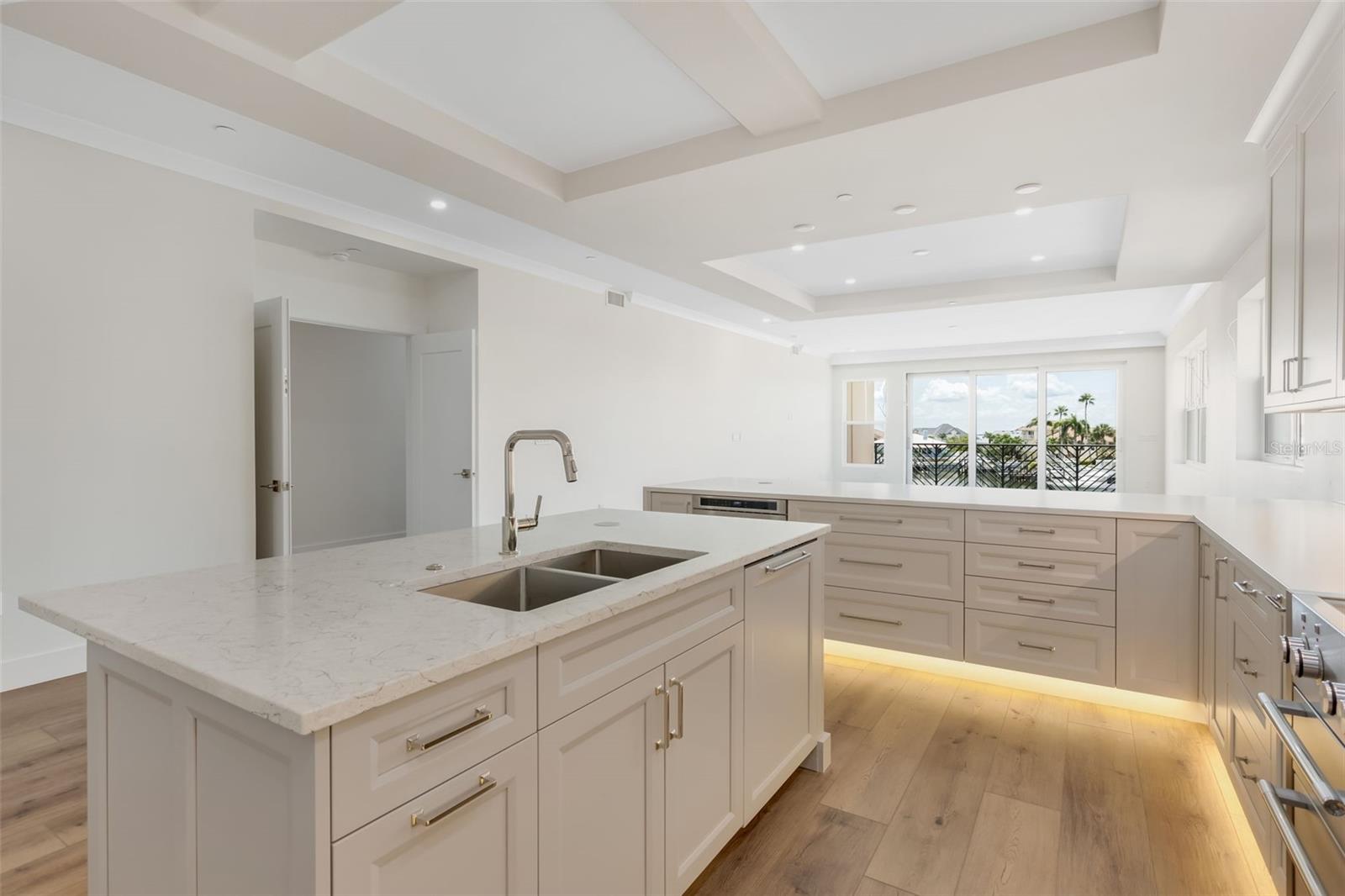 455 PINELLAS BAYWAY S #3B