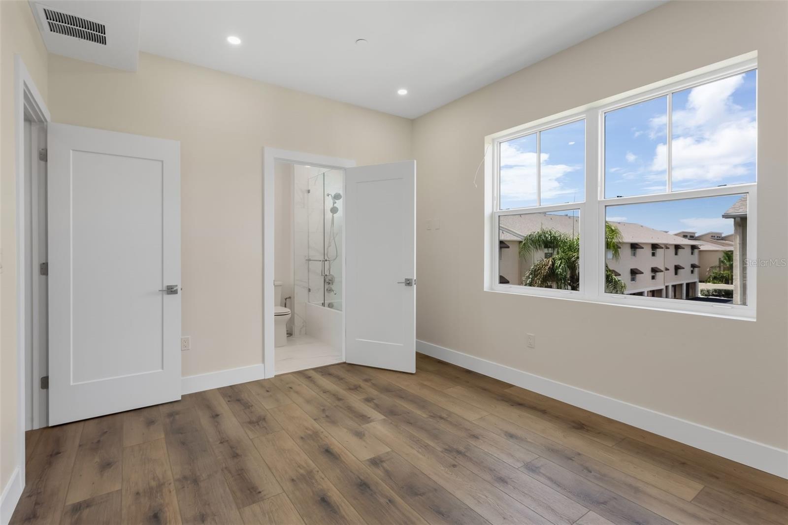 455 PINELLAS BAYWAY S #3B