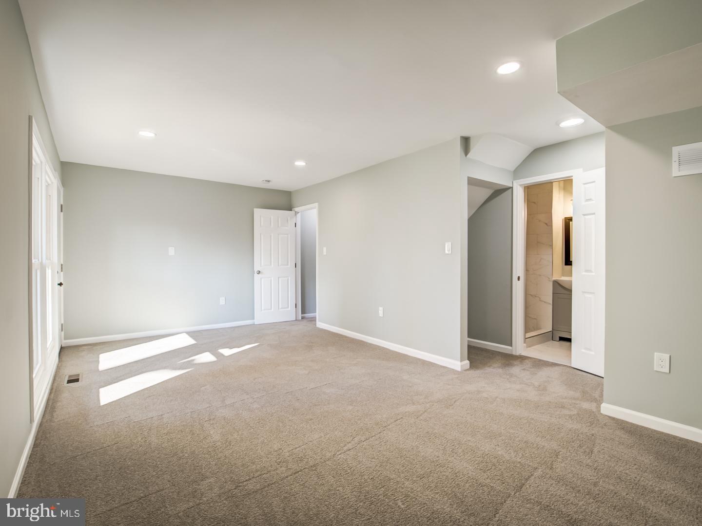 5021 Americana Dr #5021