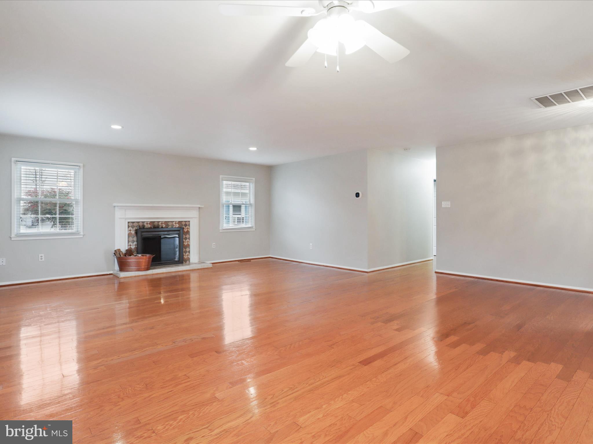 13013 Parson Ln