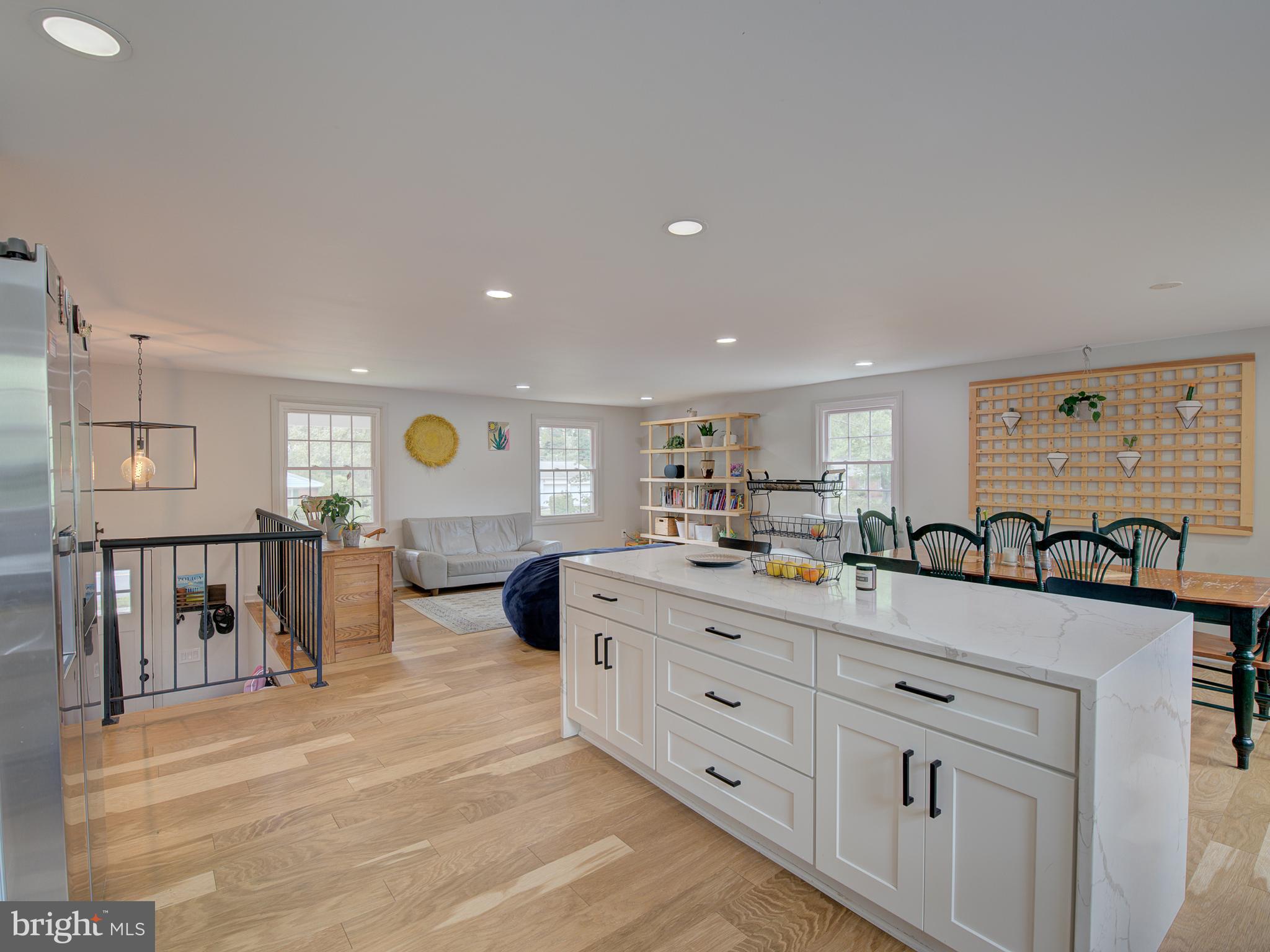 13102 MELVILLE LN