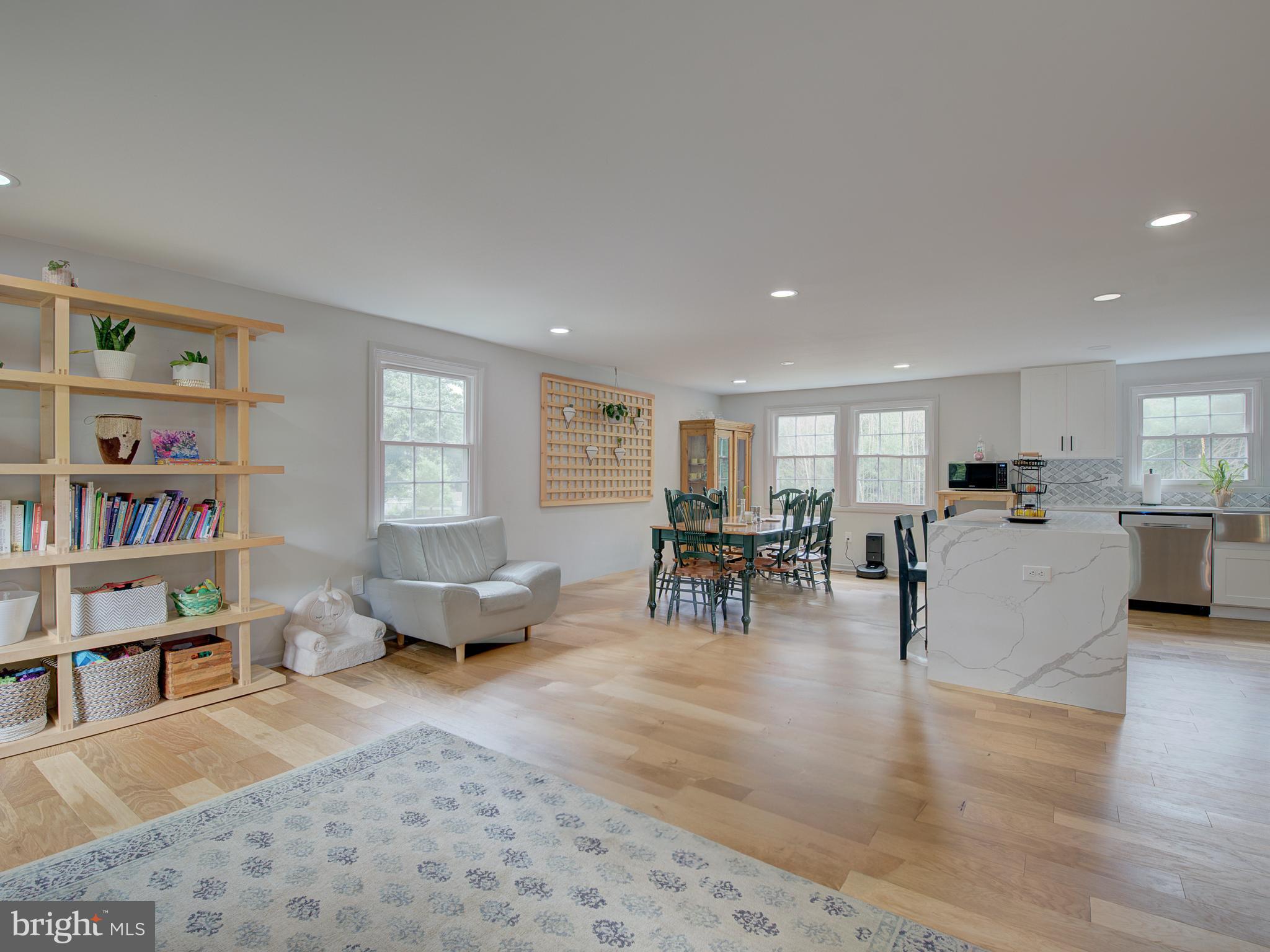 13102 MELVILLE LN