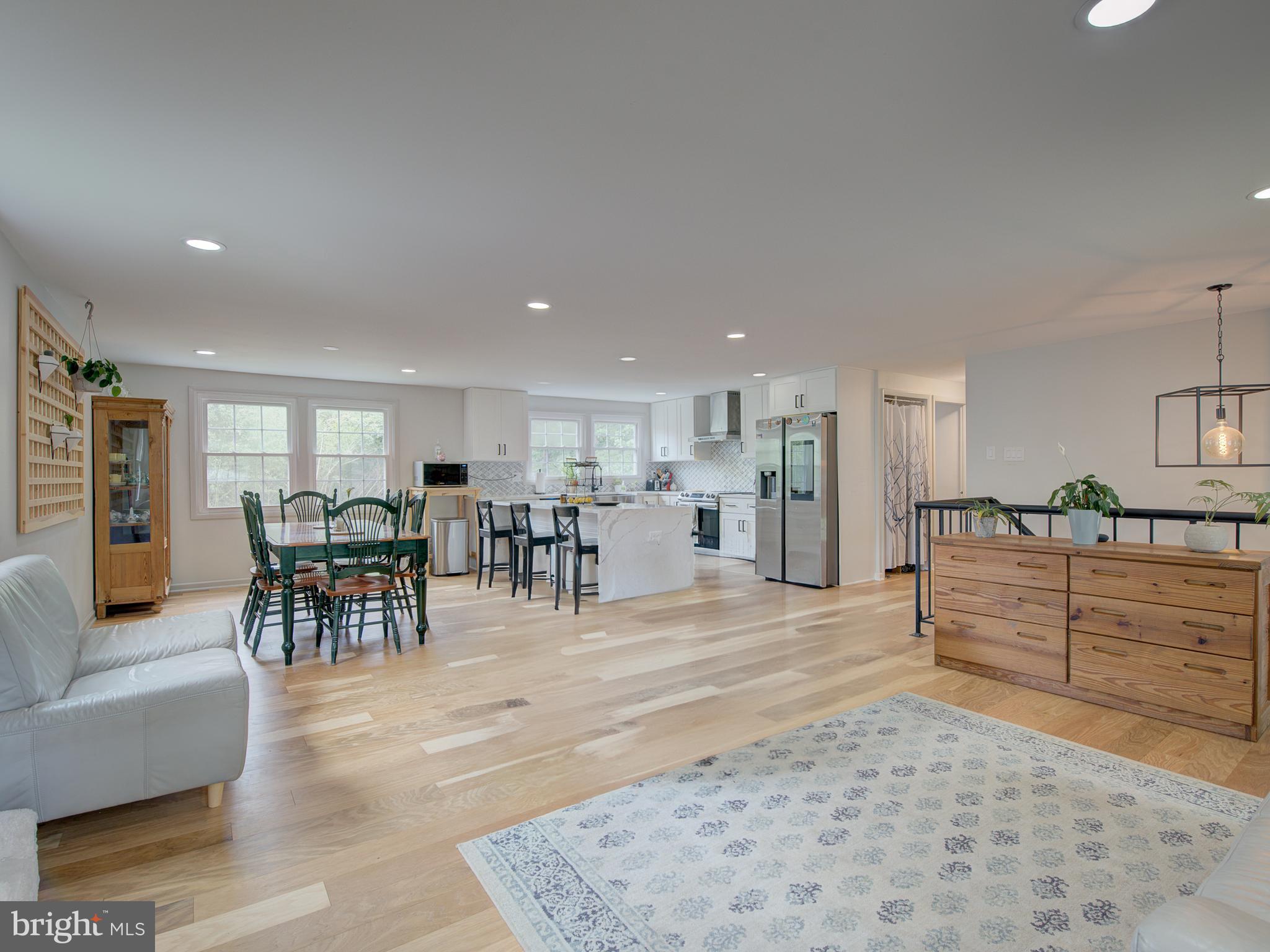 13102 MELVILLE LN