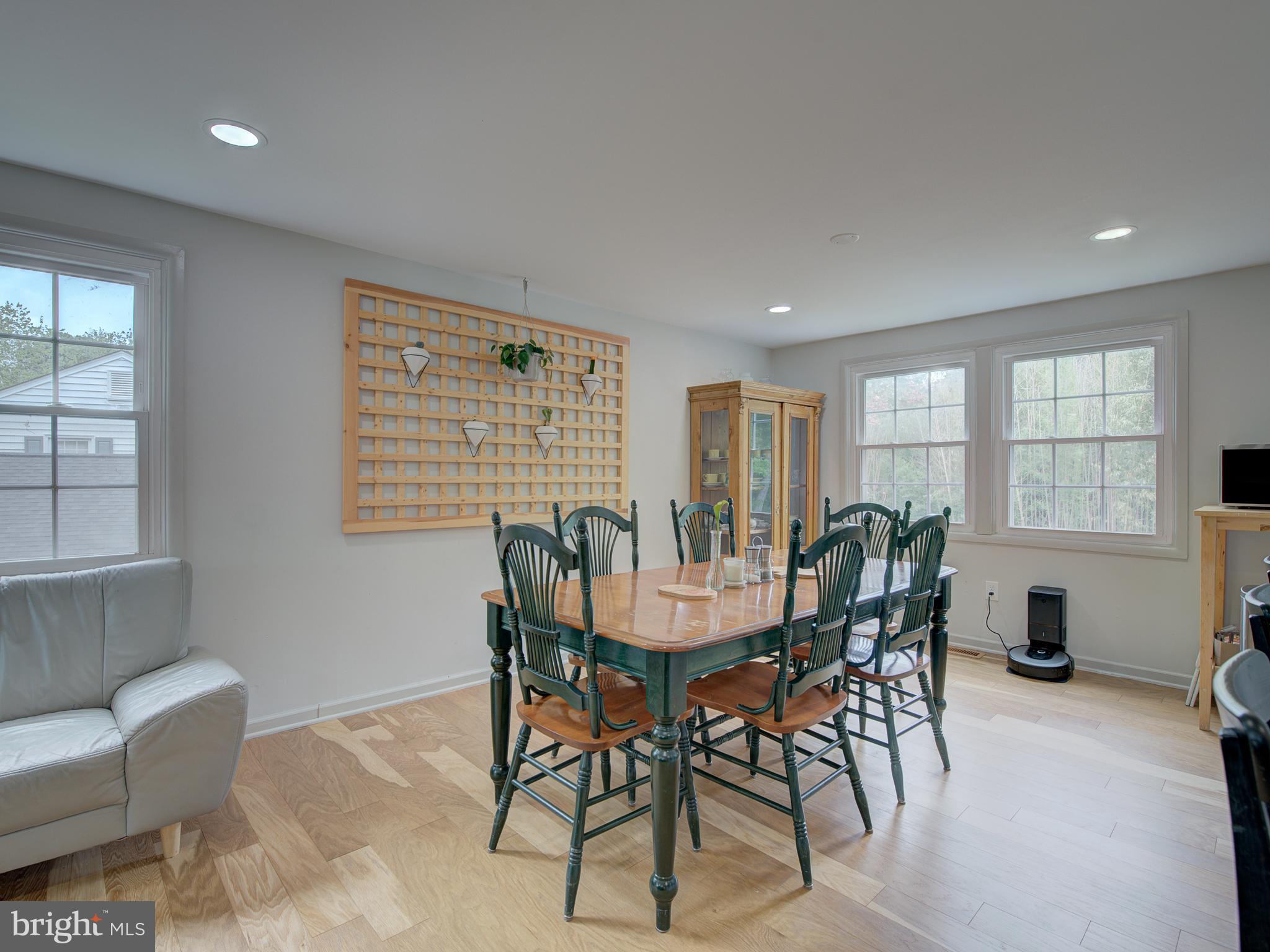 13102 MELVILLE LN