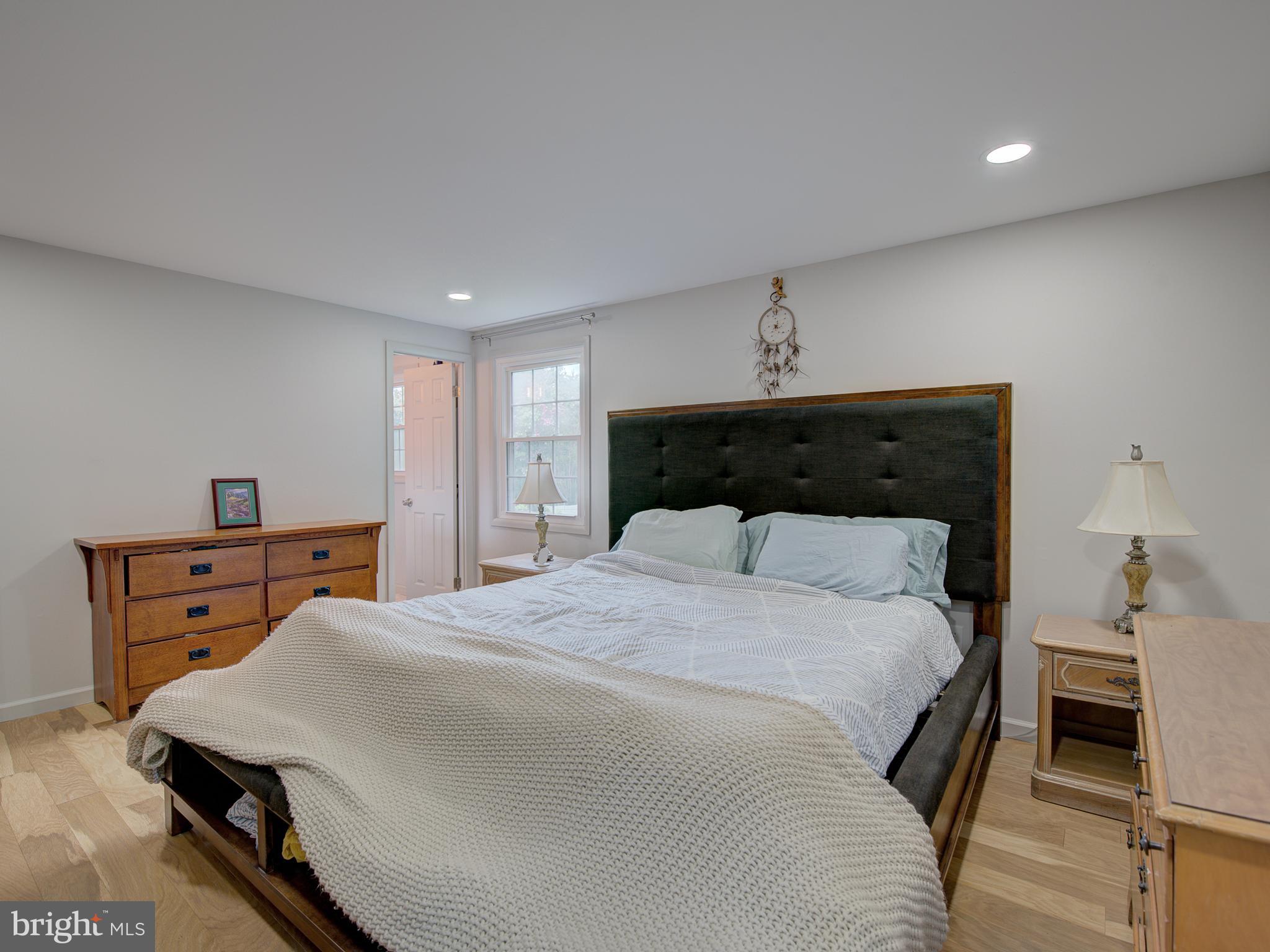 13102 MELVILLE LN