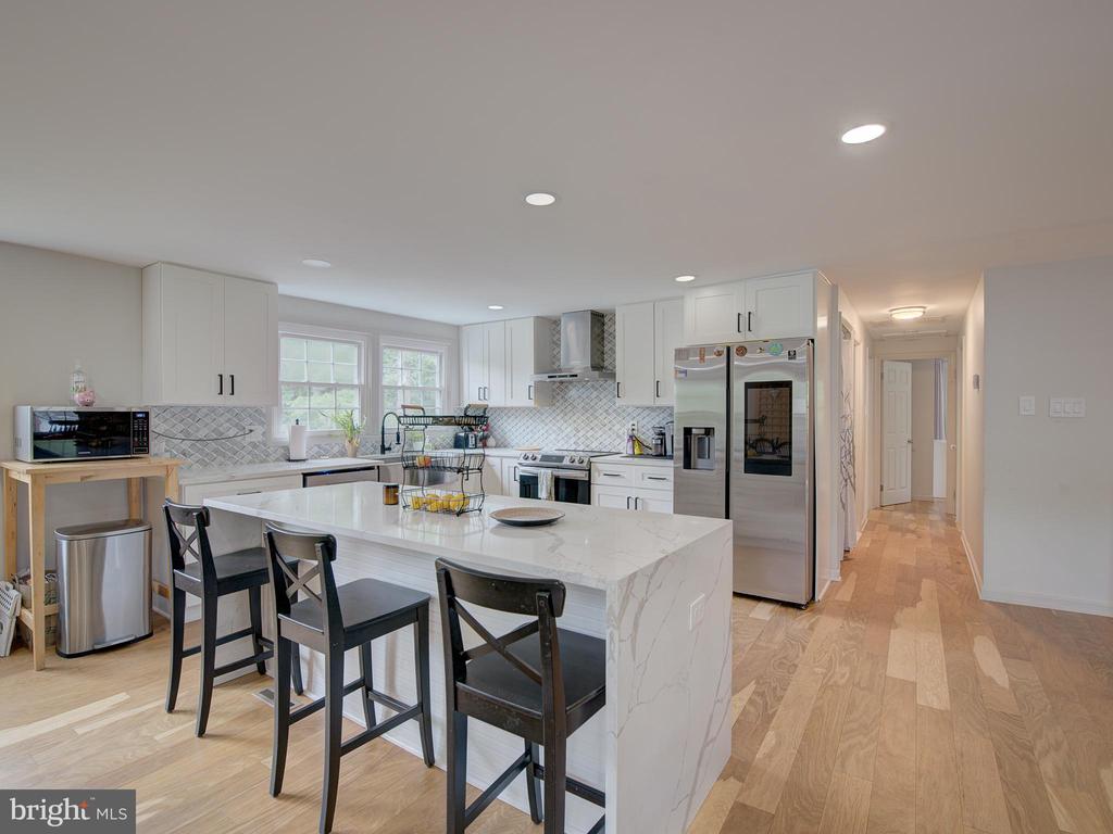 13102 MELVILLE LN