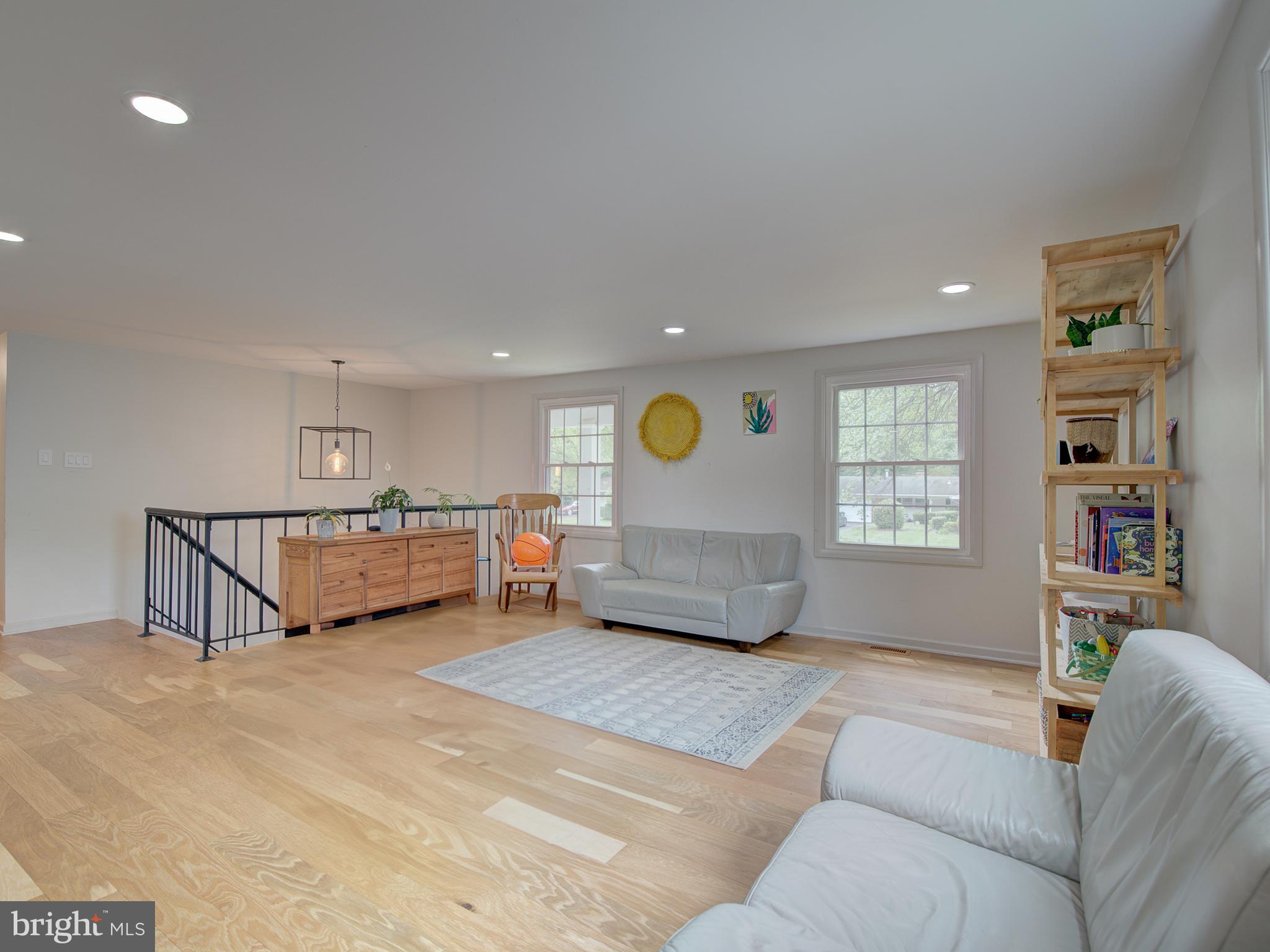 13102 MELVILLE LN