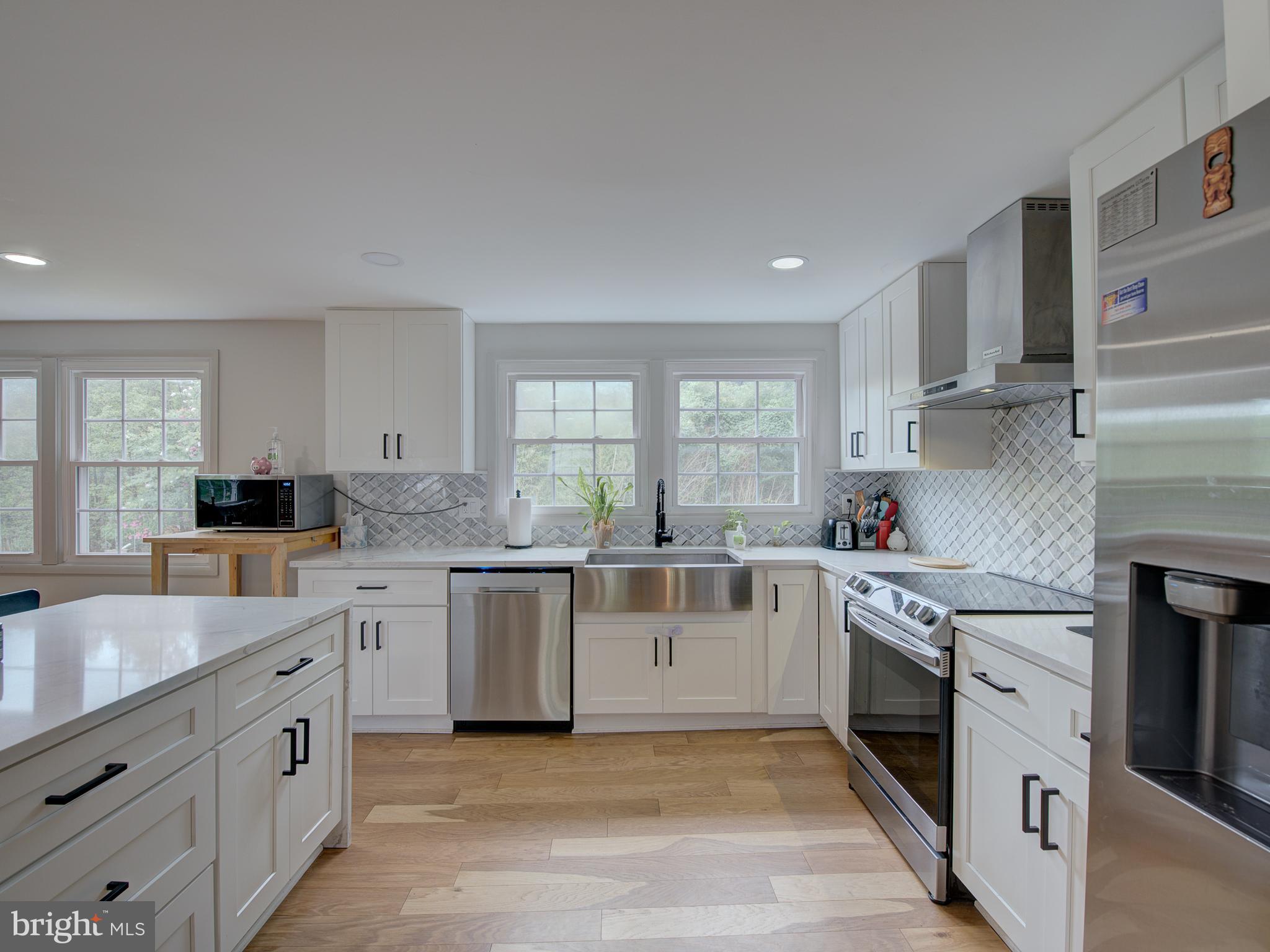13102 MELVILLE LN