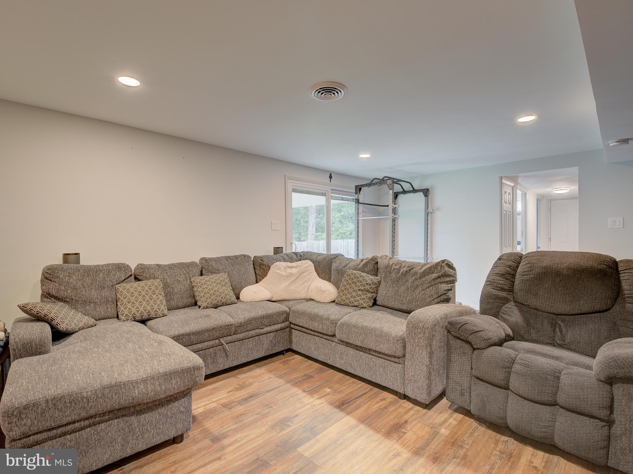 13102 MELVILLE LN