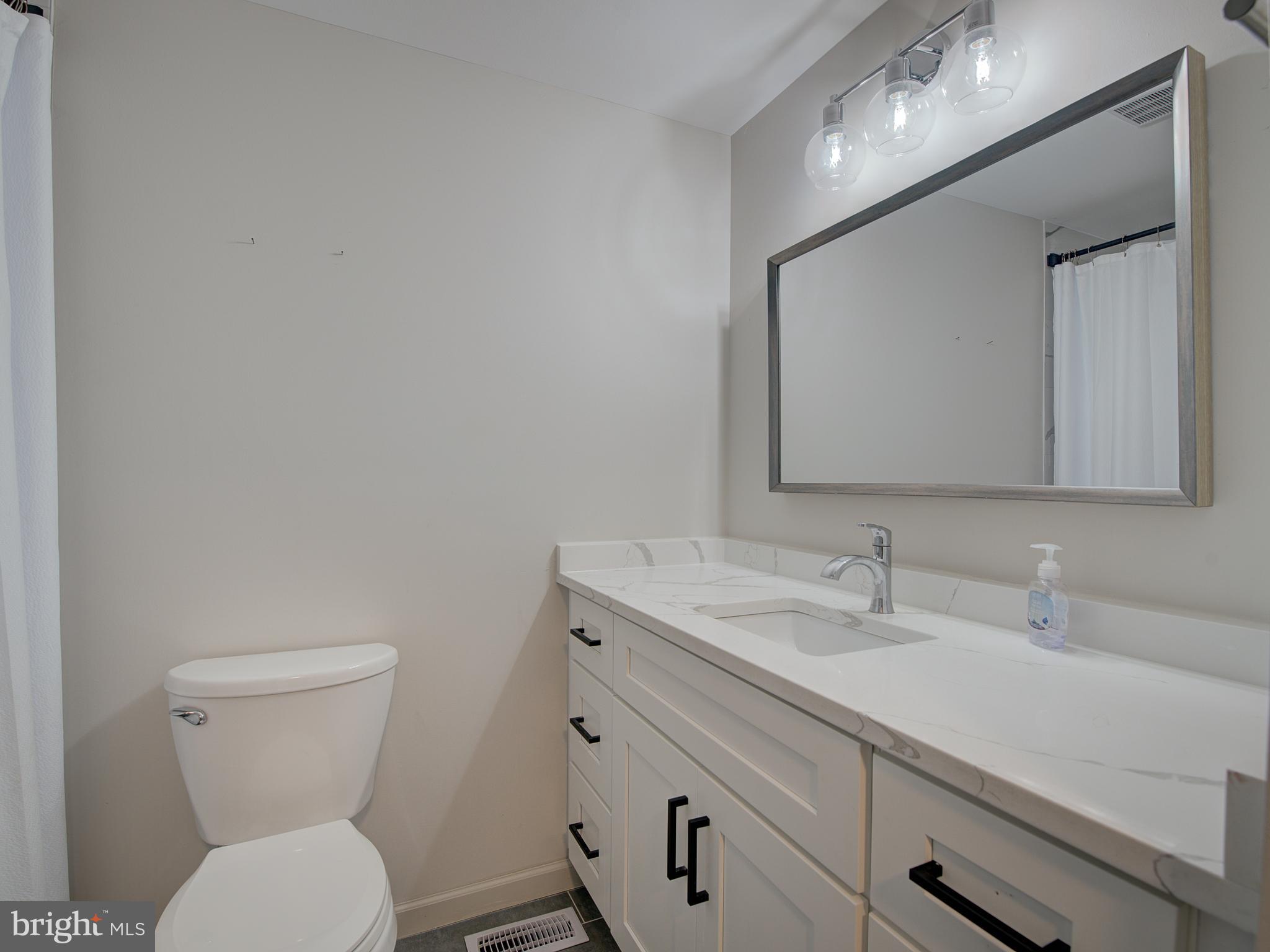 13102 MELVILLE LN