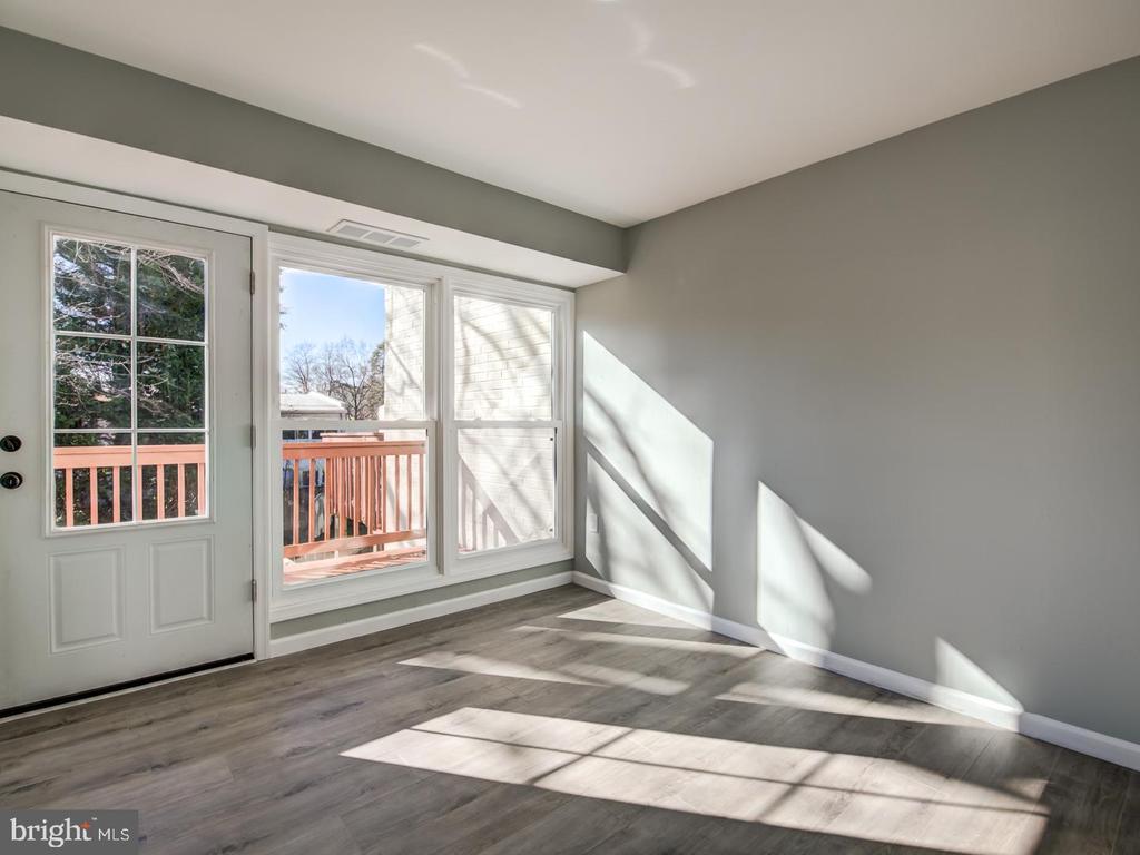 5021 AMERICANA DR #5021