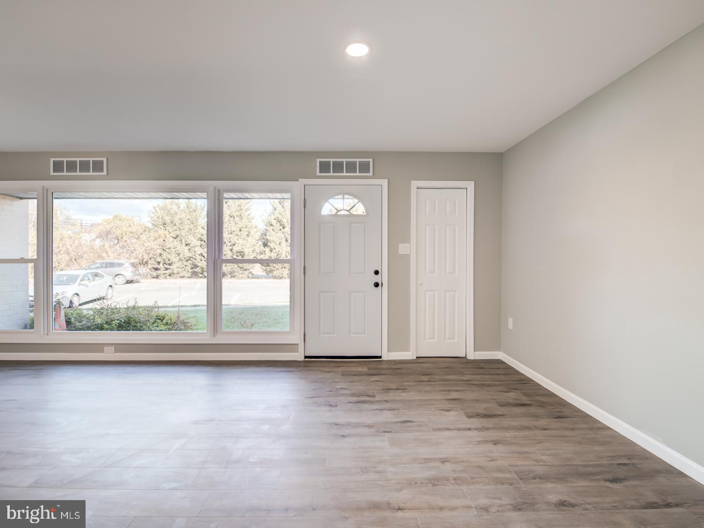 5021 AMERICANA DR #5021