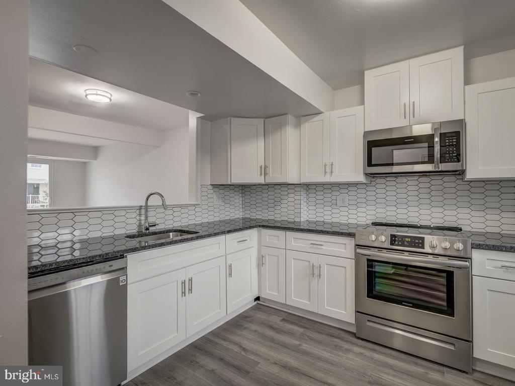 14373 Saguaro Pl