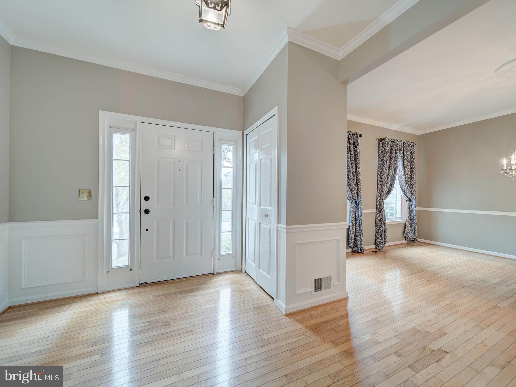 15292 SURREY HOUSE WAY