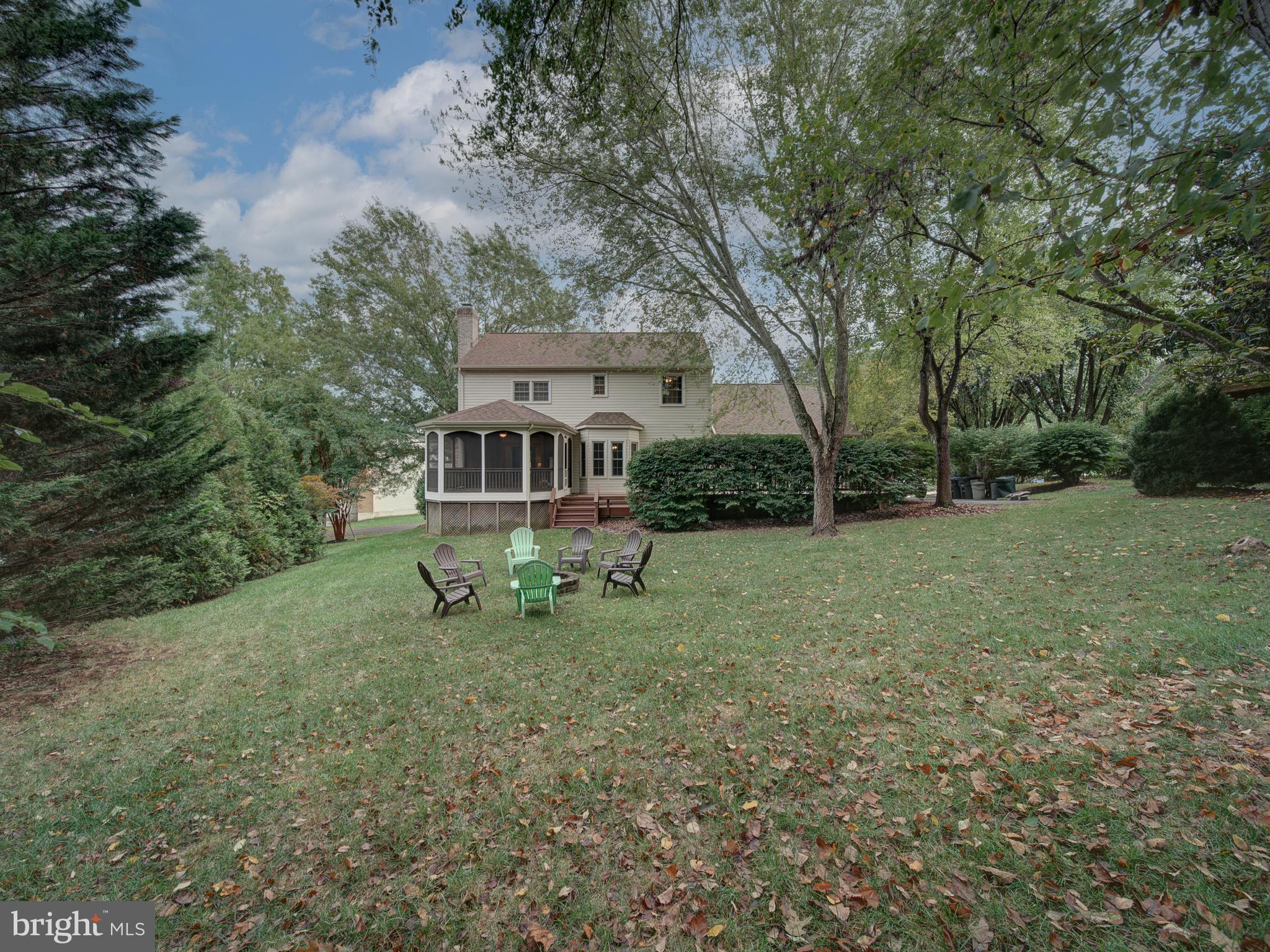 15292 SURREY HOUSE WAY