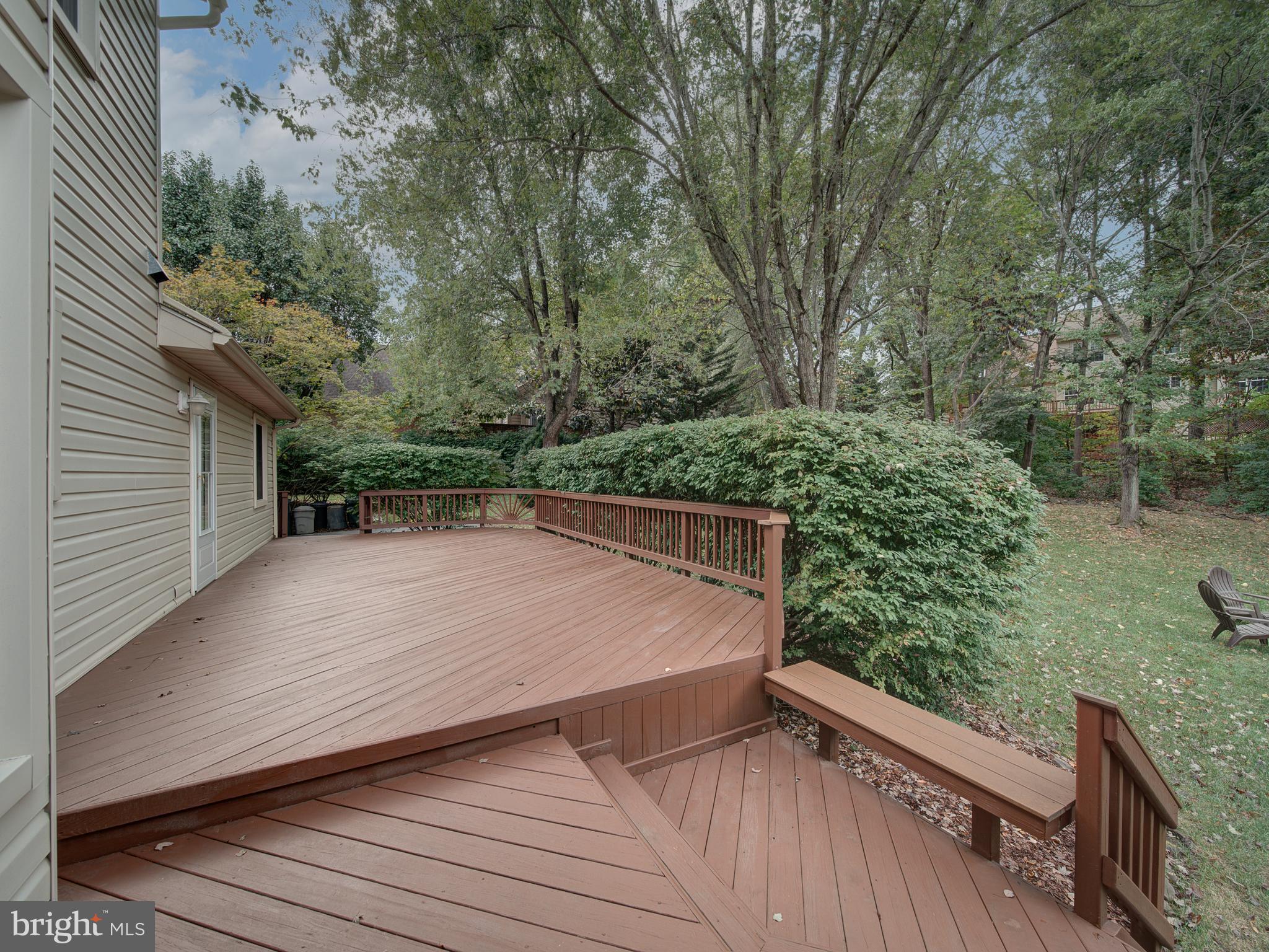 15292 SURREY HOUSE WAY