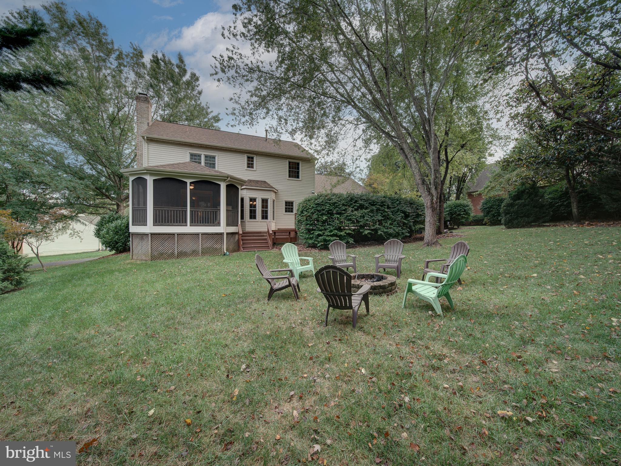 15292 SURREY HOUSE WAY