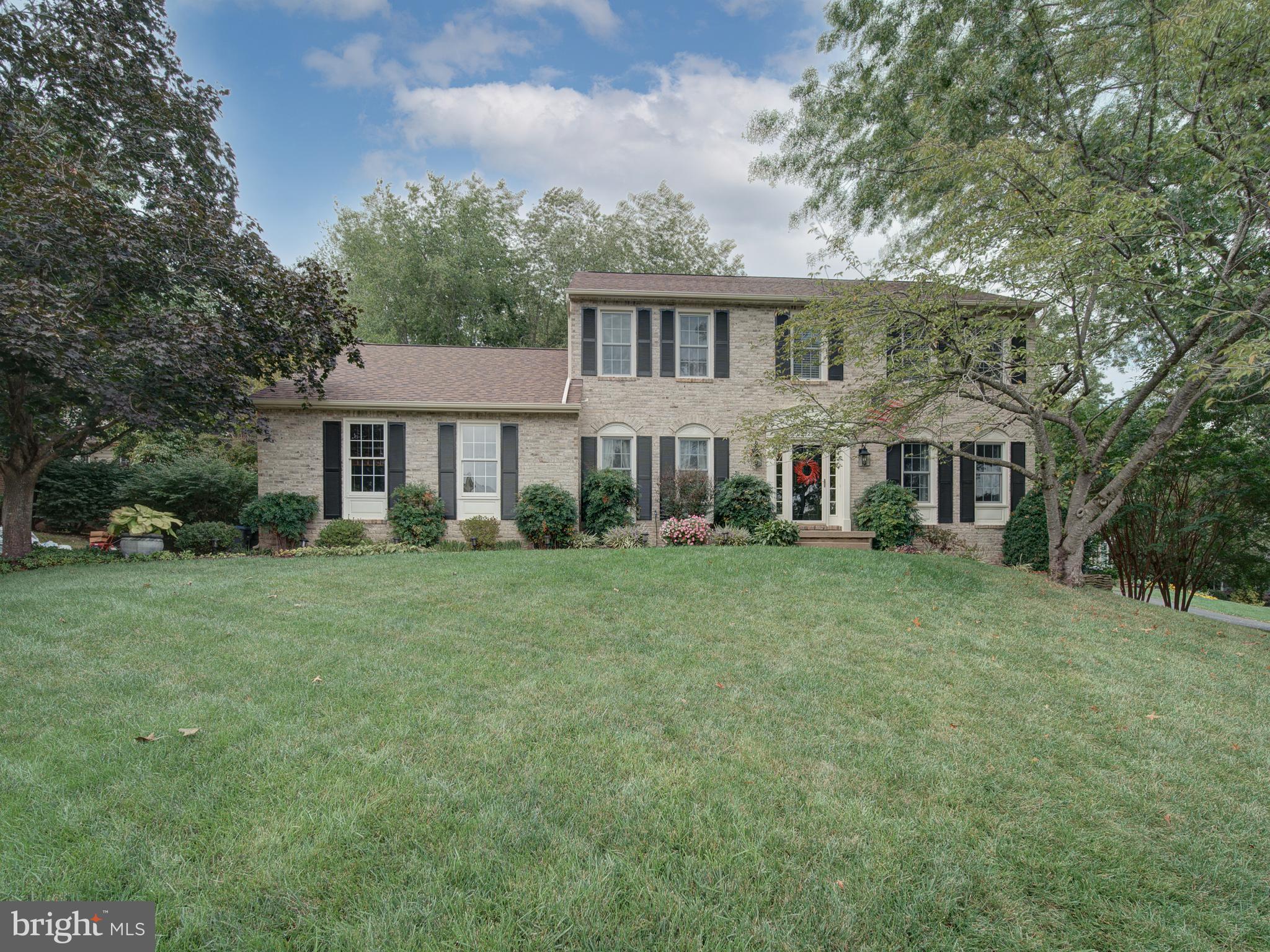 15292 SURREY HOUSE WAY