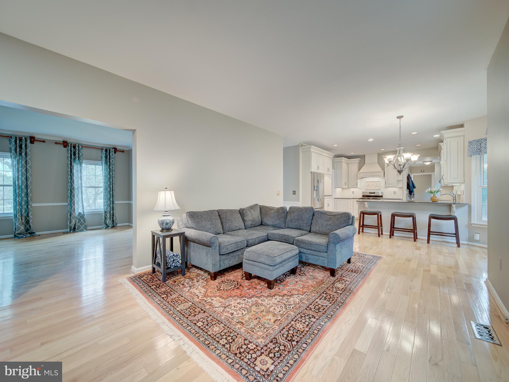 15292 SURREY HOUSE WAY