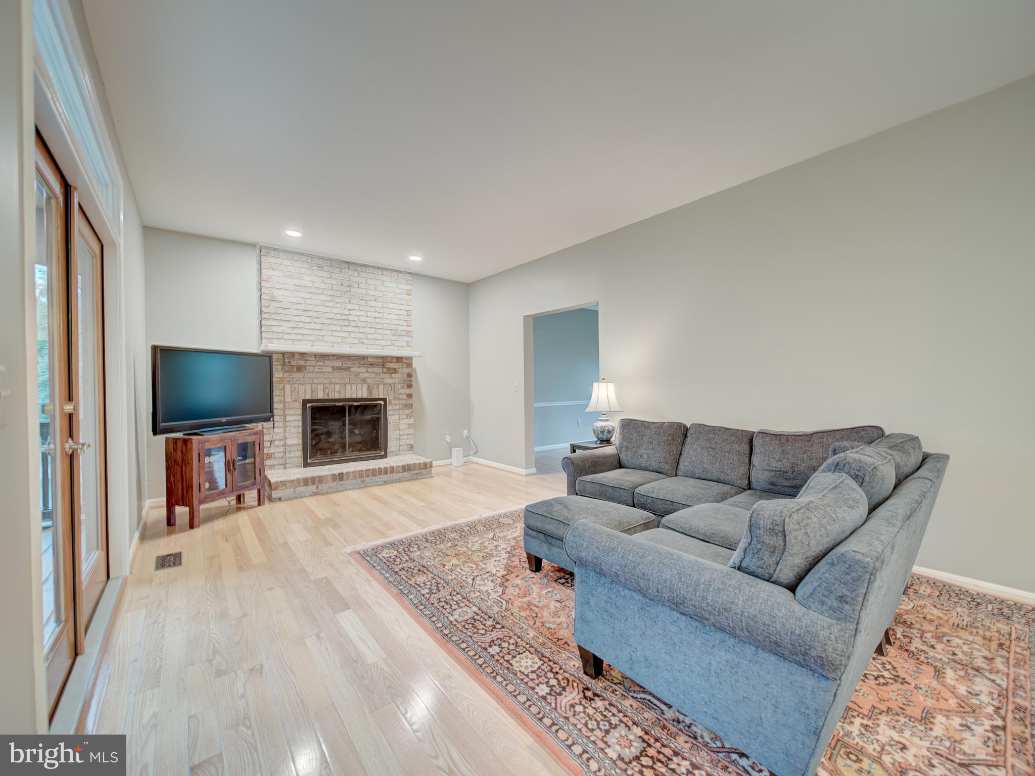 15292 SURREY HOUSE WAY