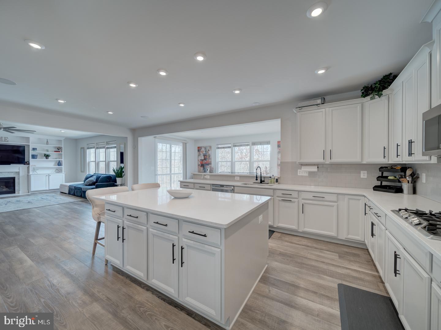 8657 Belle Grove Way