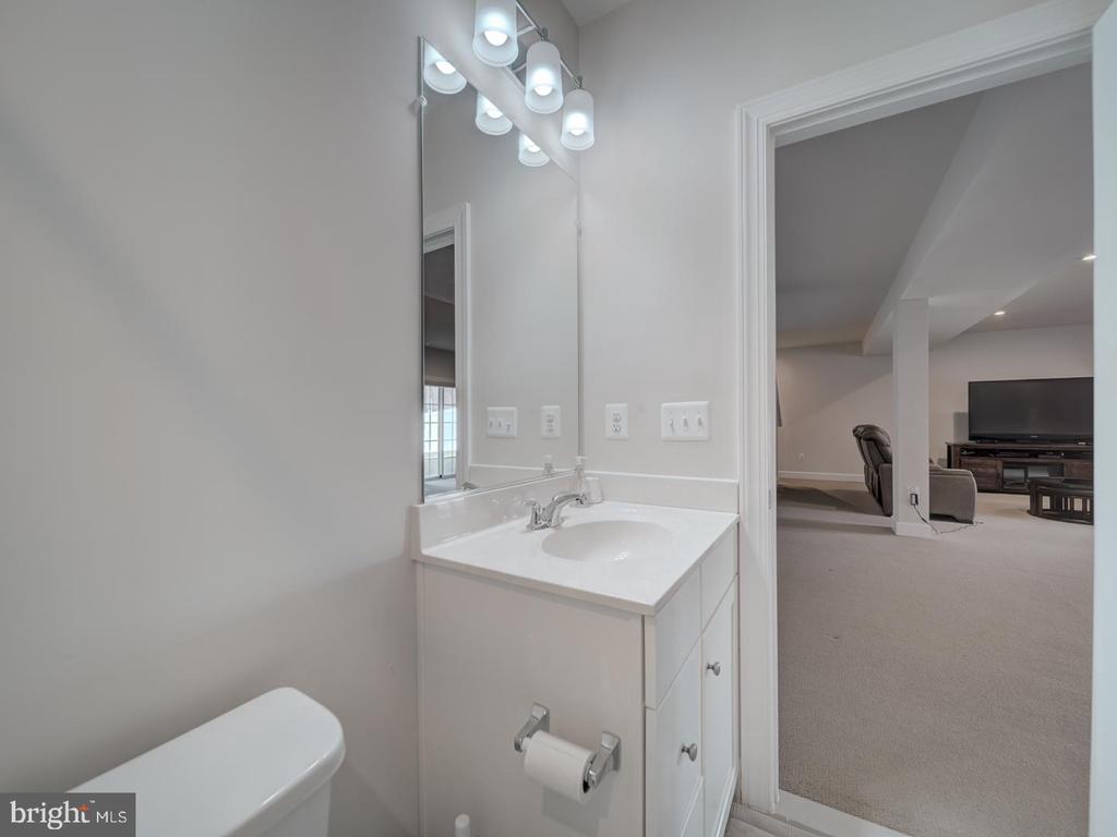8657 Belle Grove Way
